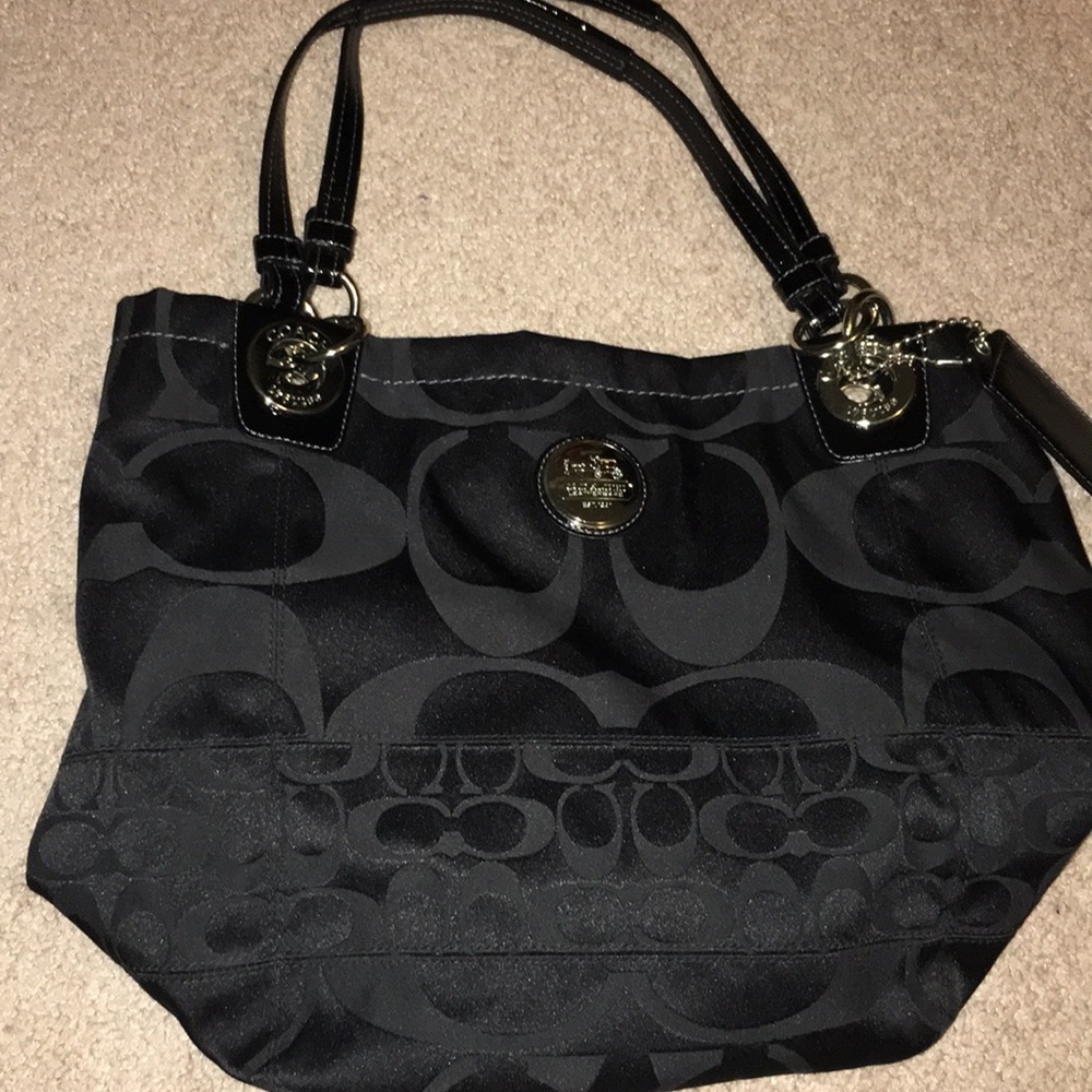 Black Coach Purse!!